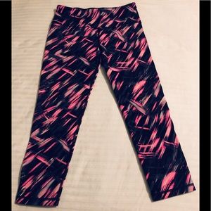 Victoria’s Secret Knockout Capri legging